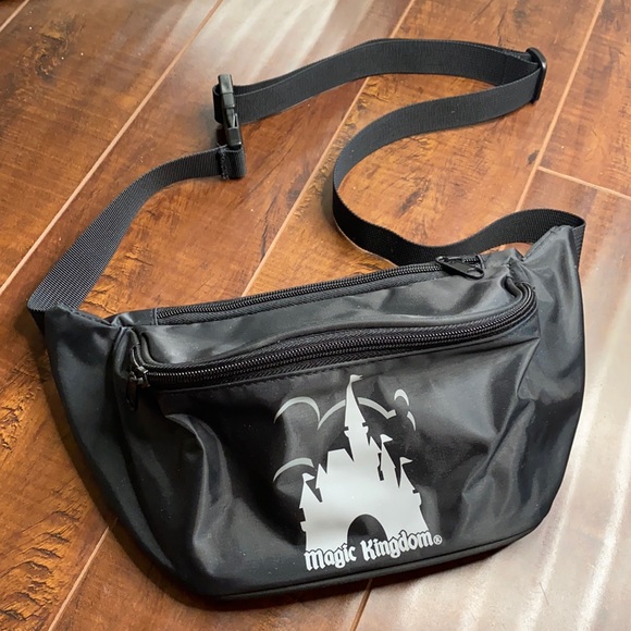 Disney Bags Vintage Disney Fanny Pack Poshmark
